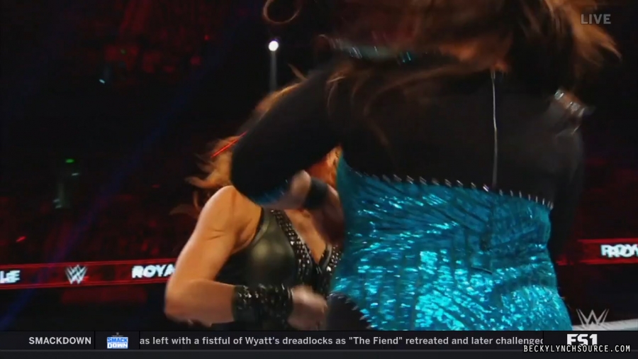 Click to view full size image
==============
beckybackstage20200121_Still658.jpg beckybackstage20200121_Still658.jpg