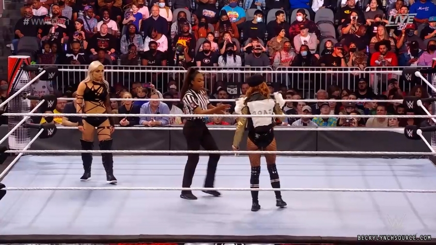 beckyppv20220101_00_06_38_11_Still402.jpg