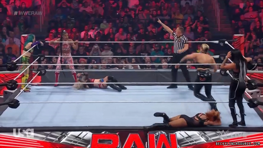 beckyraw20220502_00_14_42_15_Still921.jpg