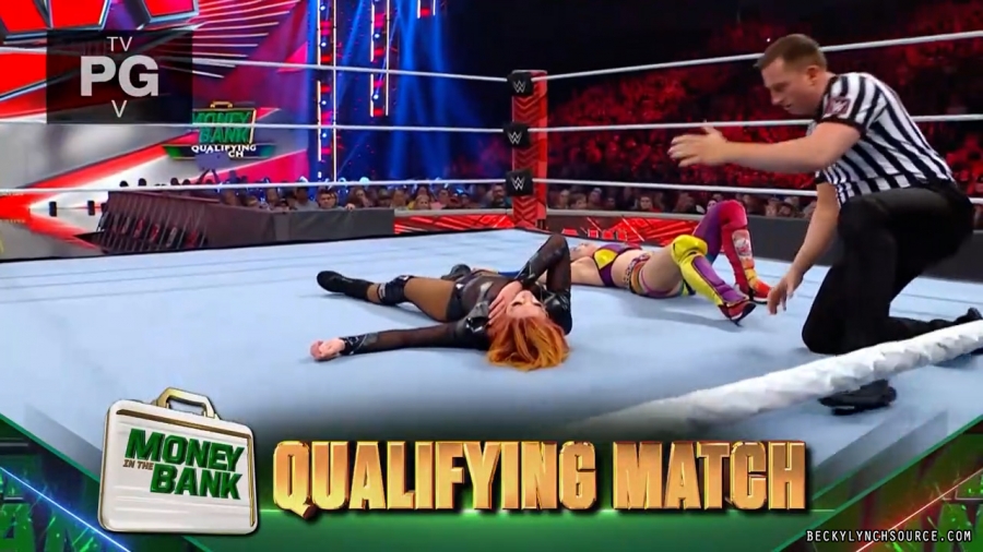 beckyraw20220620_00_25_33_00_Still1595.jpg
