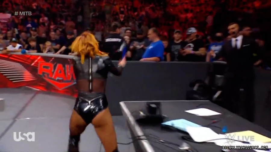 beckyraw20220620_00_31_39_00_Still2193.jpg