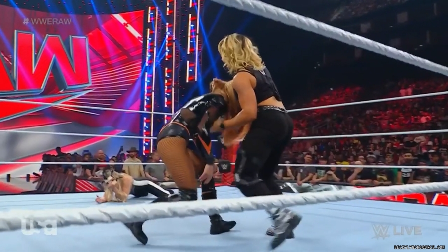 beckyraw20230731_00_02_18_10_Still393.jpg