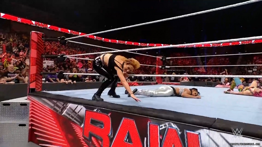 beckynetwork20220530_00_00_37_00_Still047.jpg