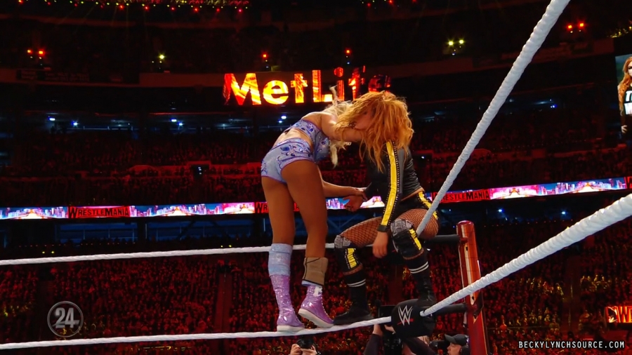 beckywwe24theman_Still4472.jpg