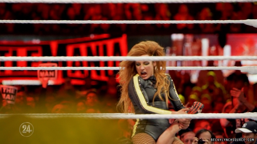 beckywwe24theman_Still4539.jpg