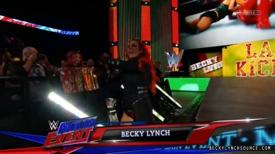 Becky20151027_Still025.jpg