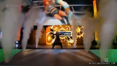 Becky20151126_Still024.jpg