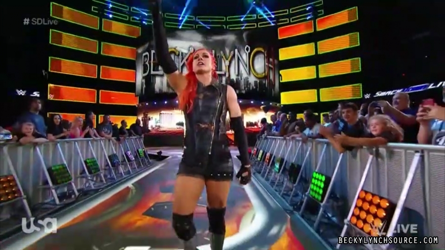 Becky20170801_Still080.jpg