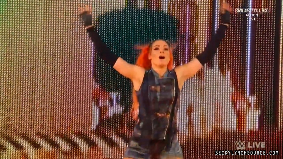 Becky20170822_Still011.jpg