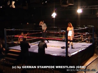 Rebecca_Knoxx_vs_Kisu_Still160.jpg