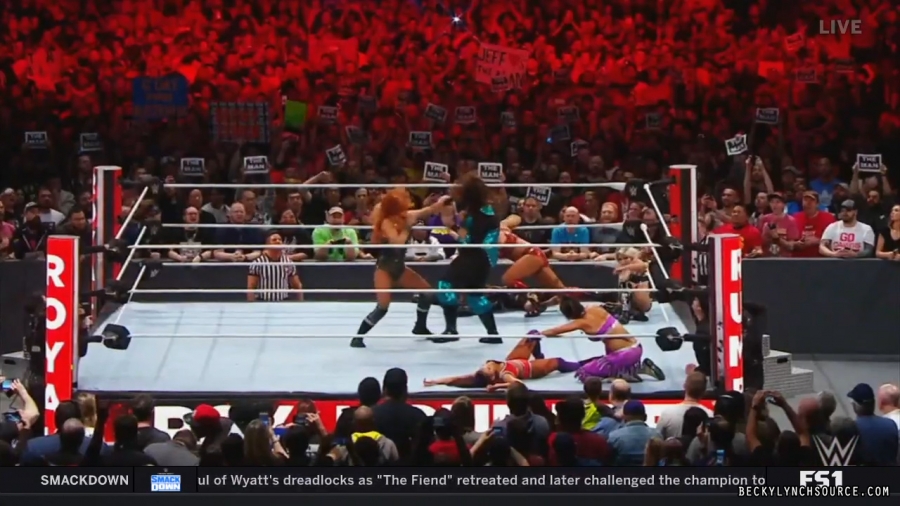 Click to view full size image
==============
beckybackstage20200121_Still660.jpg beckybackstage20200121_Still660.jpg