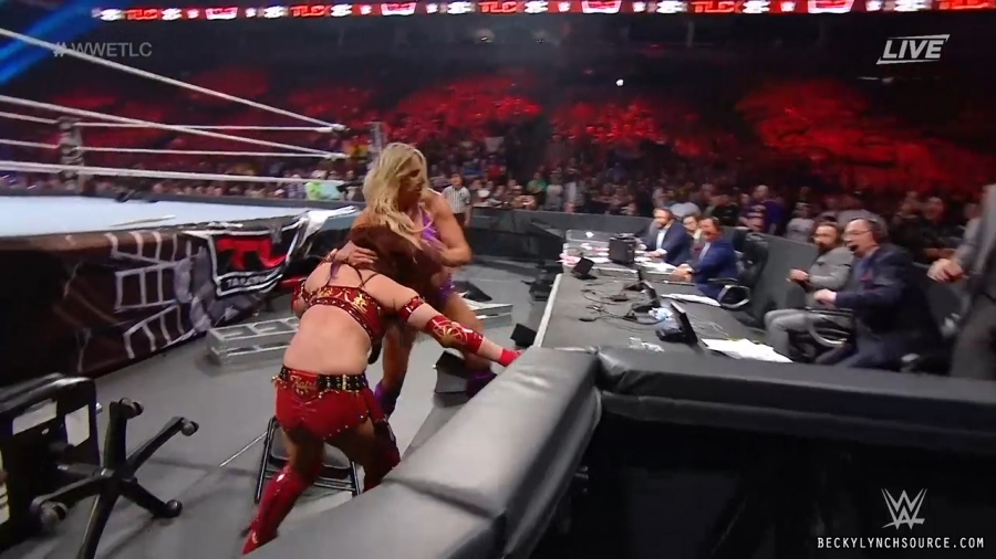 beckyppv20191215_Still1489.jpg