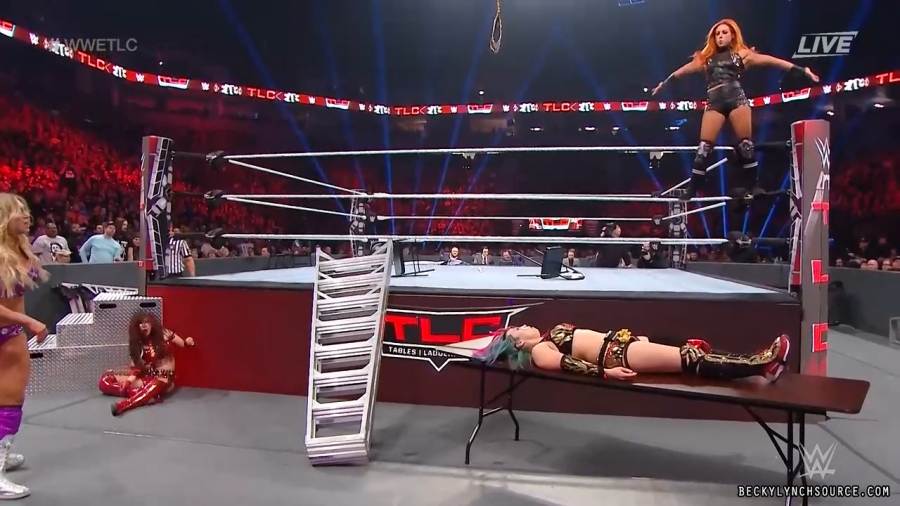 beckyppv20191215_Still1698.jpg
