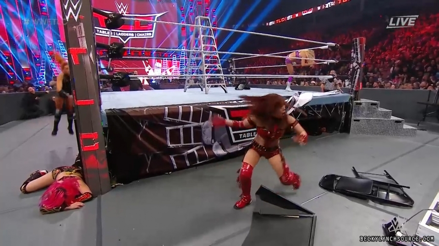 beckyppv20191215_Still949.jpg