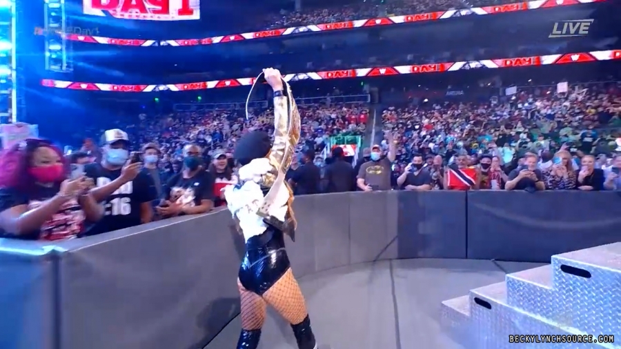 beckyppv20220101_00_05_07_15_Still270.jpg