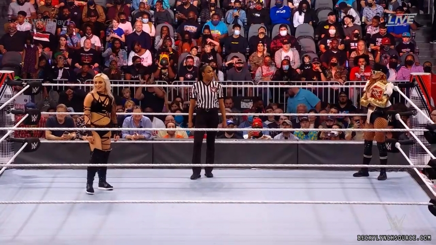 beckyppv20220101_00_06_15_15_Still365.jpg