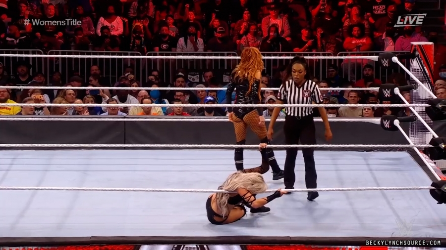 beckyppv20220101_00_14_04_15_Still1150.jpg