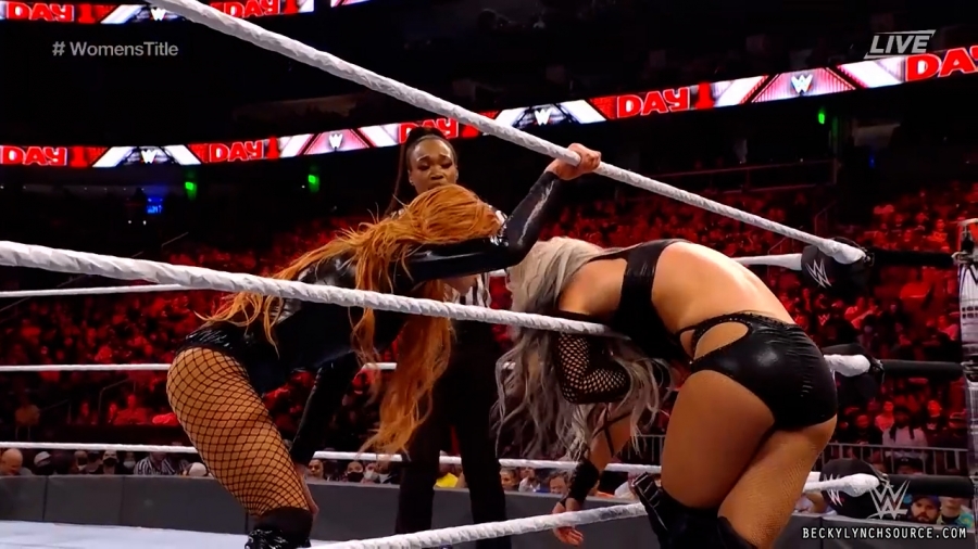 beckyppv20220101_00_20_09_15_Still1760.jpg