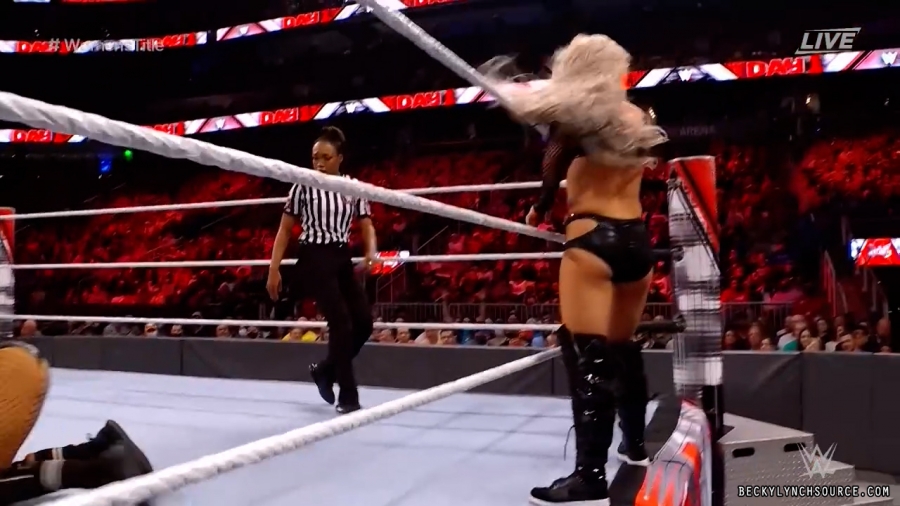 beckyppv20220101_00_20_21_15_Still1784.jpg