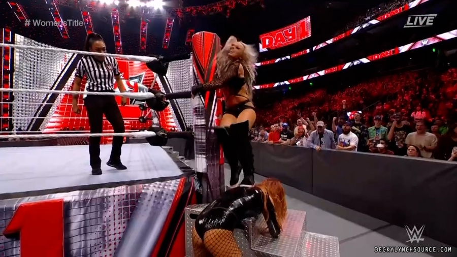 beckyppv20220101_00_22_45_00_Still2015.jpg