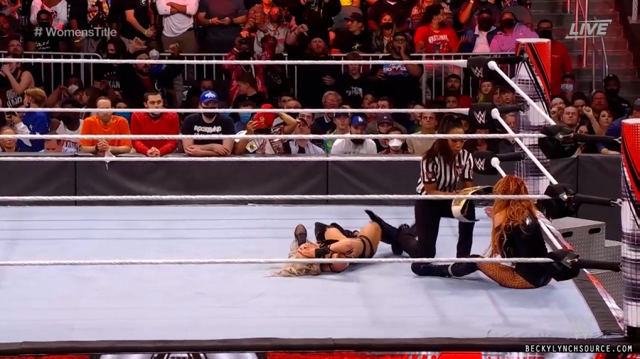 beckyppv20220101_00_24_01_15_Still2161.jpg