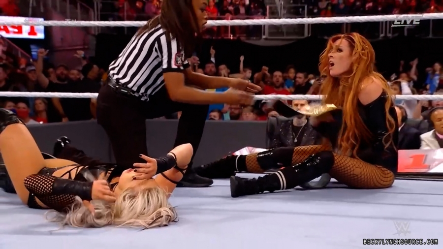 beckyppv20220101_00_24_03_11_Still2165.jpg