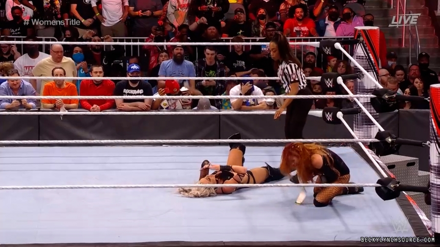 beckyppv20220101_00_24_04_26_Still2168.jpg