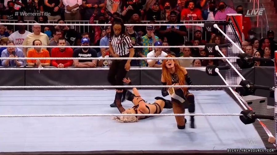 beckyppv20220101_00_24_06_11_Still2171.jpg