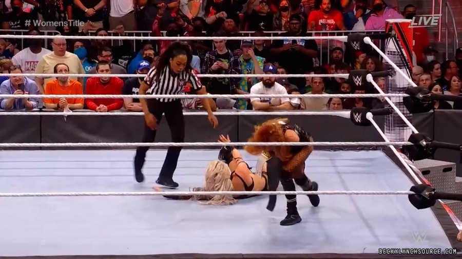 beckyppv20220101_00_24_06_26_Still2172.jpg