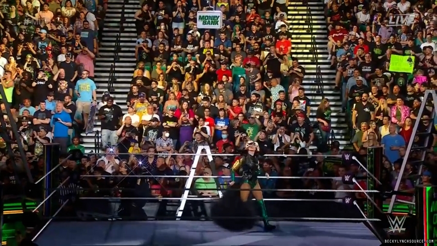 beckyppv20220702_00_01_07_00_Still125.jpg