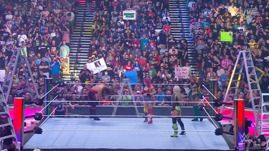 beckyppv20220702_00_03_22_15_Still173.jpg
