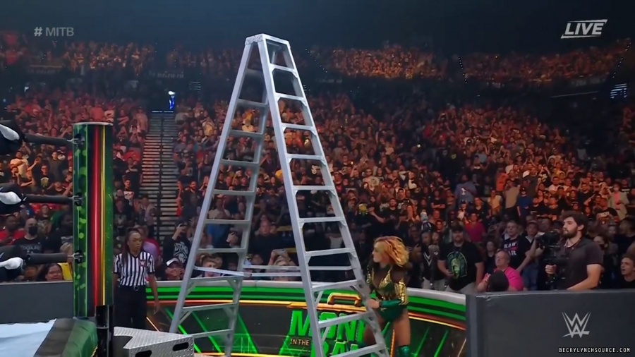 beckyppv20220702_00_20_06_15_Still811.jpg