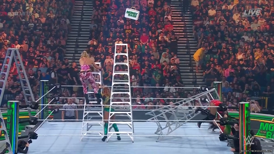 beckyppv20220702_00_22_10_00_Still933.jpg