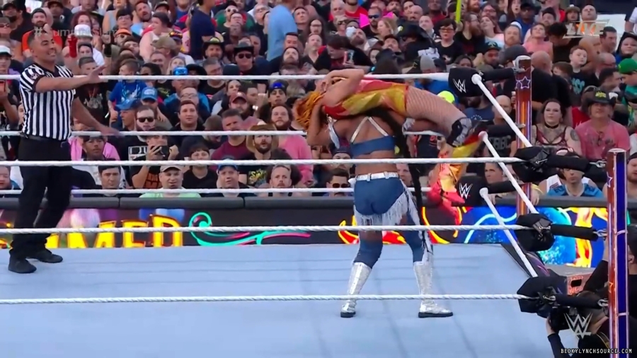 beckyppv20220730_00_15_29_15_Still1560.jpg