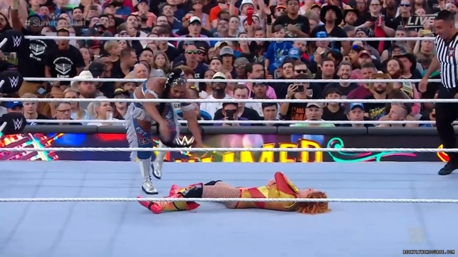 beckyppv20220730_00_17_13_00_Still1742.jpg