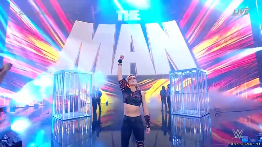 beckyppv20221126_00_05_46_15_Still036.jpg
