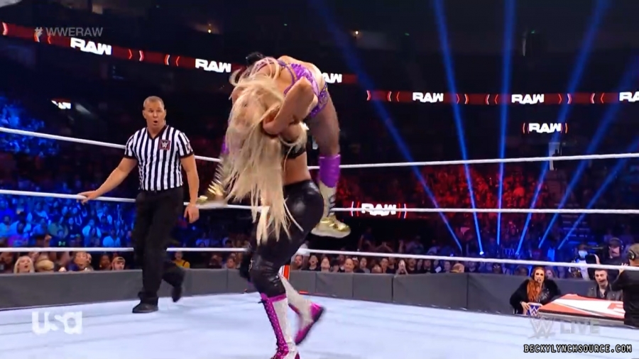 beckyraw20211004_00_18_21_15_Still887.jpg