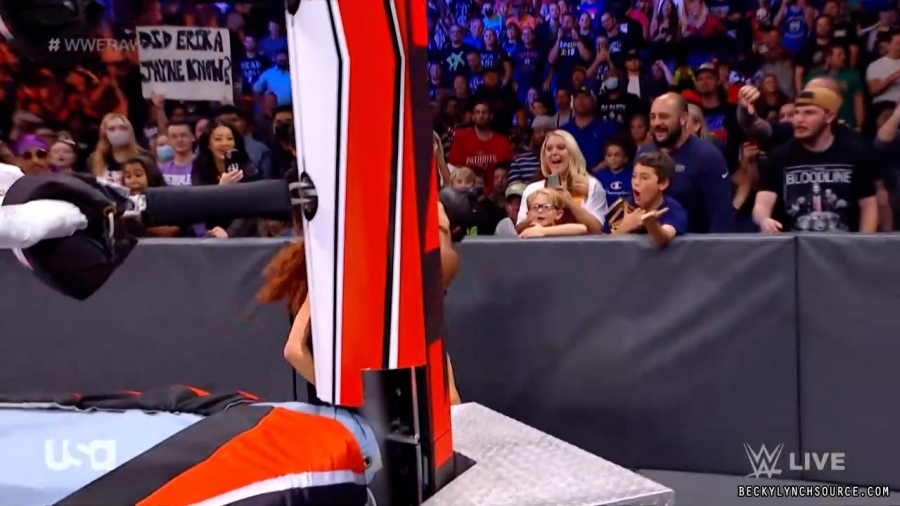 beckyraw20211004_00_20_40_15_Still952.jpg