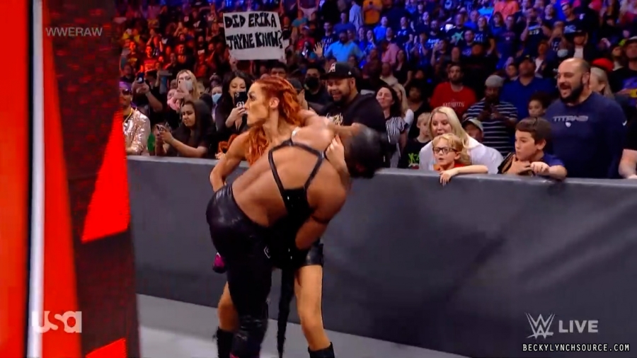 beckyraw20211004_00_20_41_15_Still954.jpg