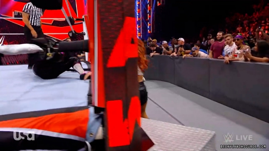 beckyraw20211004_00_20_47_15_Still966.jpg
