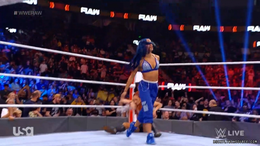 beckyraw20211004_00_21_08_15_Still1008.jpg