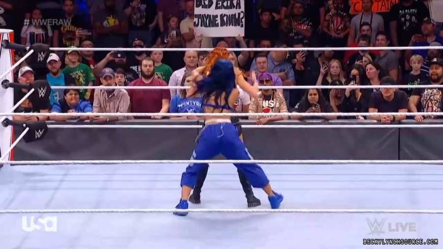 beckyraw20211004_00_21_27_00_Still1029.jpg