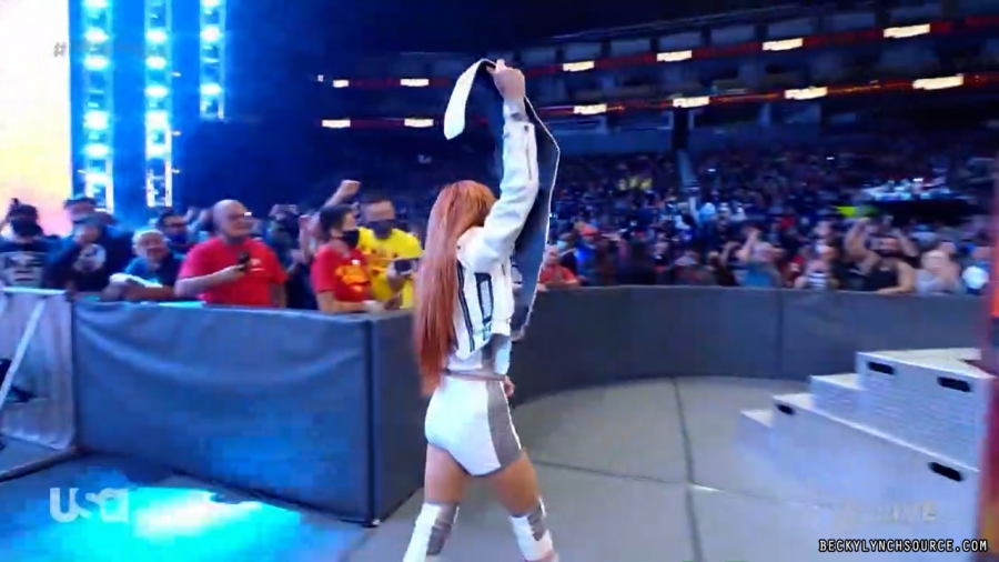 beckyraw20211011_00_01_36_00_Still188.jpg
