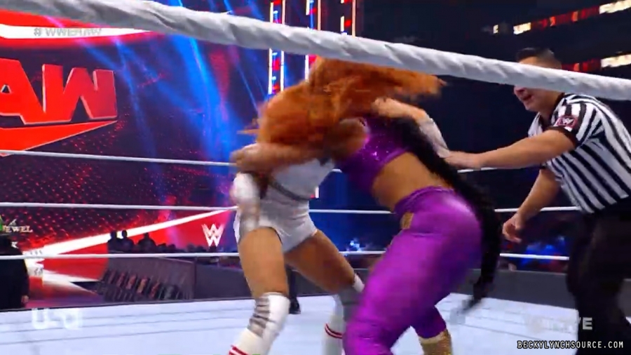 beckyraw20211011_00_03_11_15_Still332.jpg