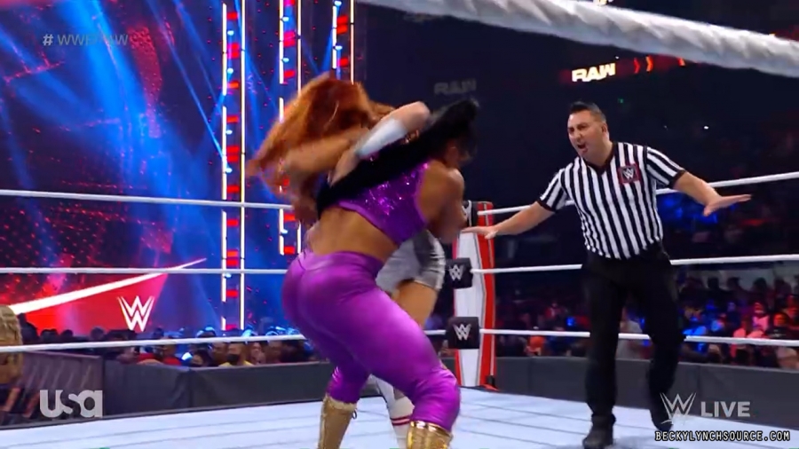beckyraw20211011_00_03_18_15_Still344.jpg
