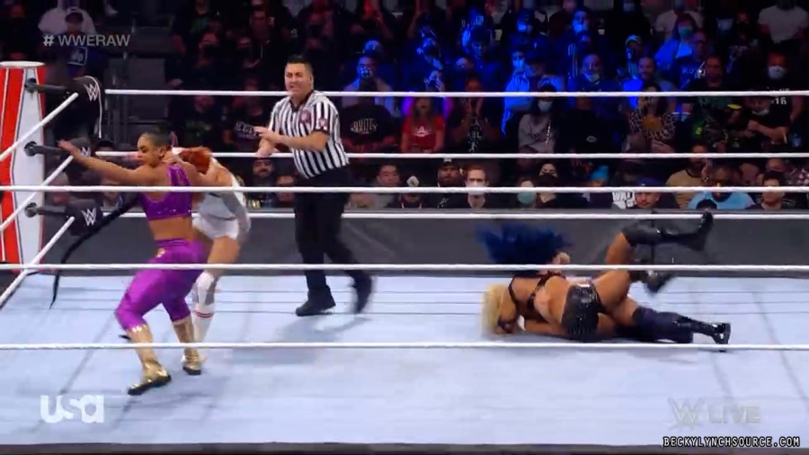 beckyraw20211011_00_03_28_15_Still361.jpg