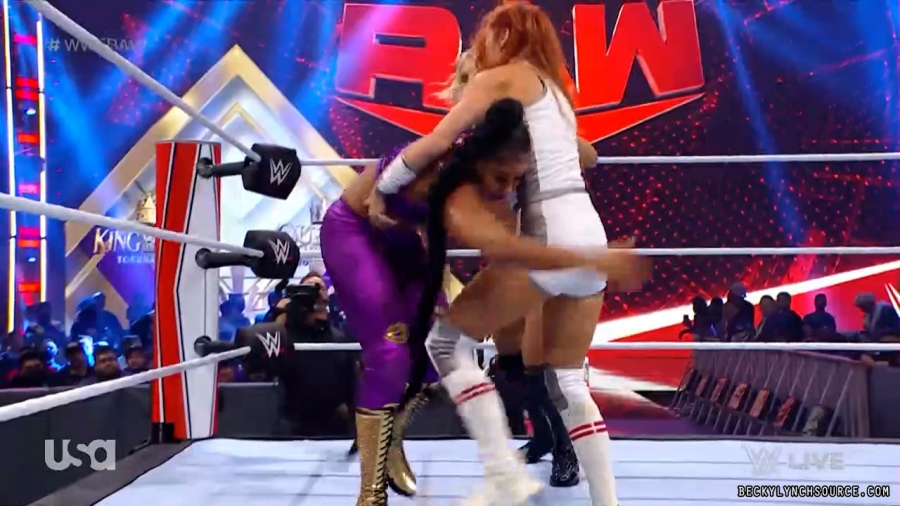 beckyraw20211011_00_04_03_15_Still414.jpg