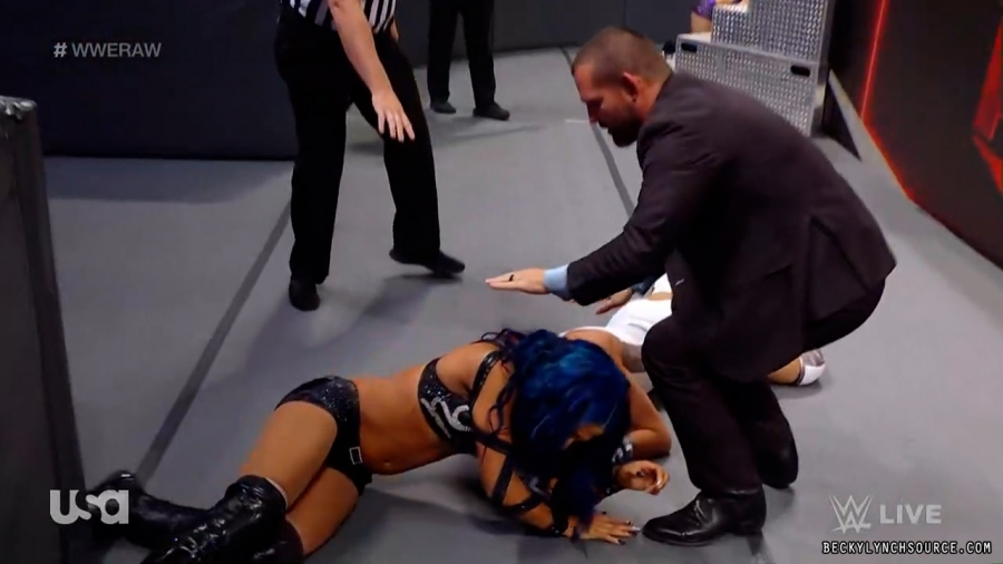 beckyraw20211011_00_05_08_15_Still483.jpg