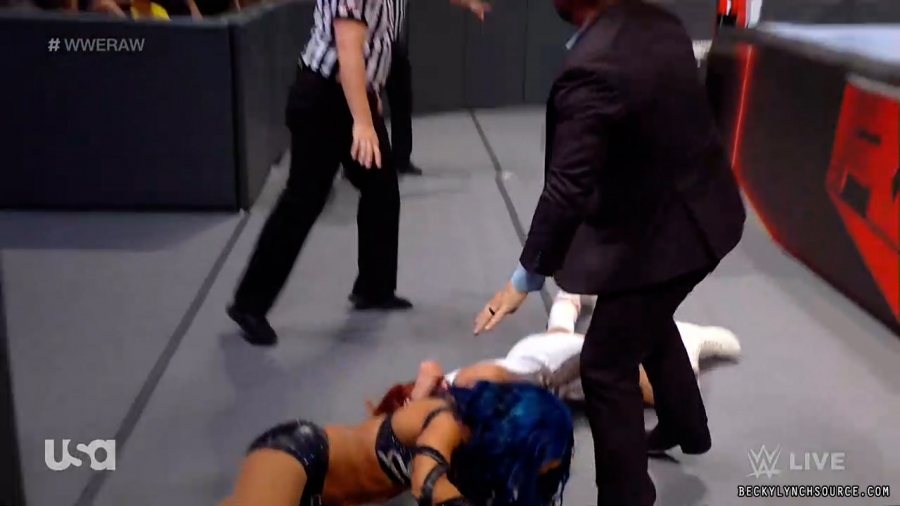 beckyraw20211011_00_05_09_00_Still484.jpg