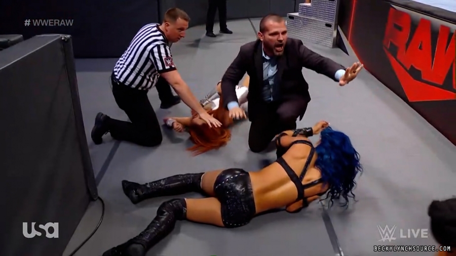 beckyraw20211011_00_05_13_15_Still490.jpg